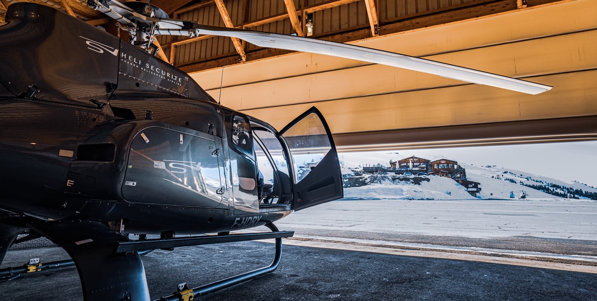 Champion Door Courchevel helikopterihangaariovet