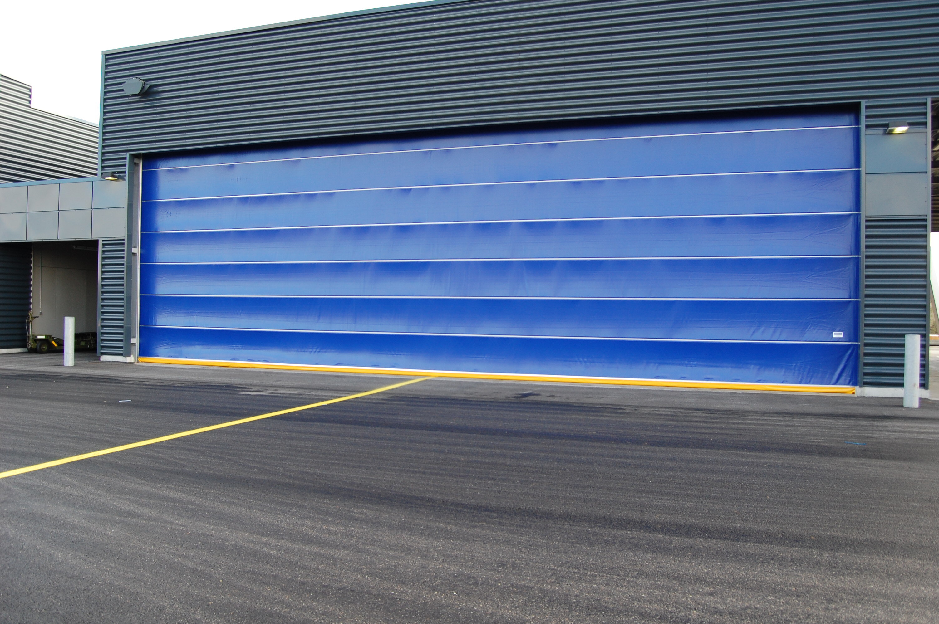 Champion door Hangar doors military hangar 